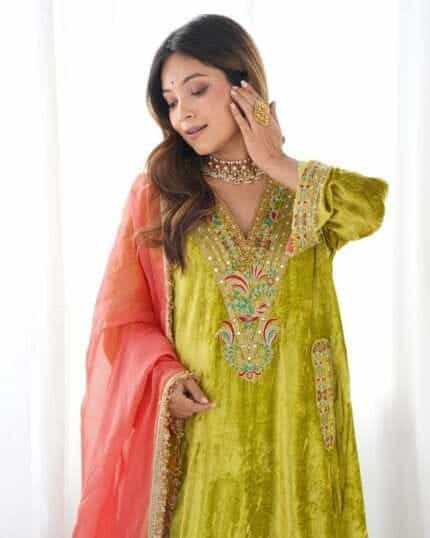 NARGIS KURTA SET