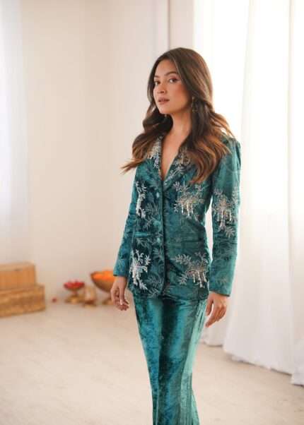 Zarqā Velvet Blazer Set