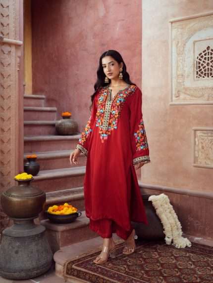 Laal Gulnaar Set